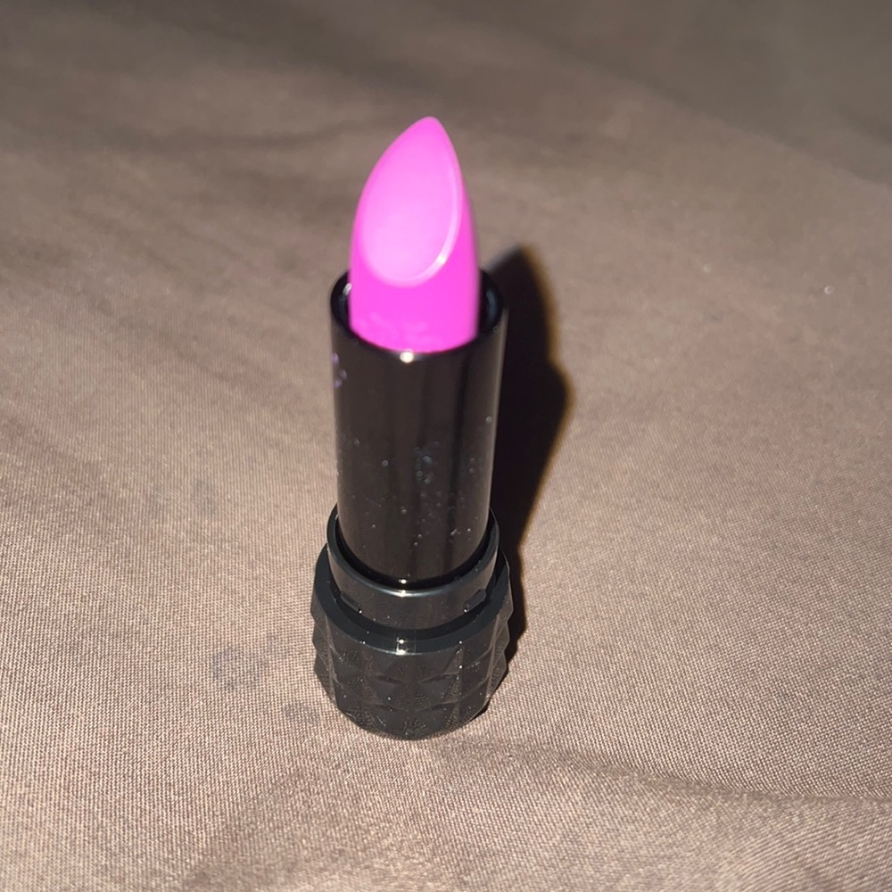 Kat Von D studded kiss creme lipstick
